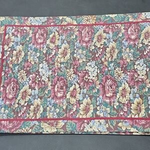 VINTAGE 1990s FLORAL CLOTH PLACEMENT SET